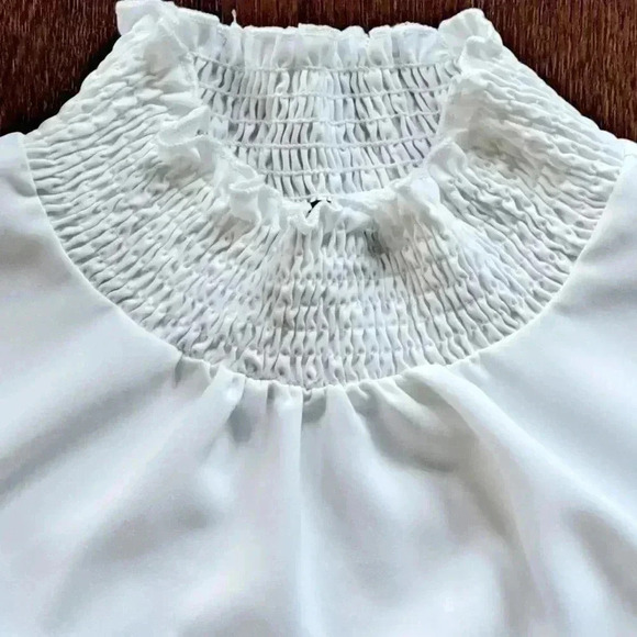 ❤️ Beautiful Shein Cream Long Sleeved Blouse Size XS - Picture 6 of 8